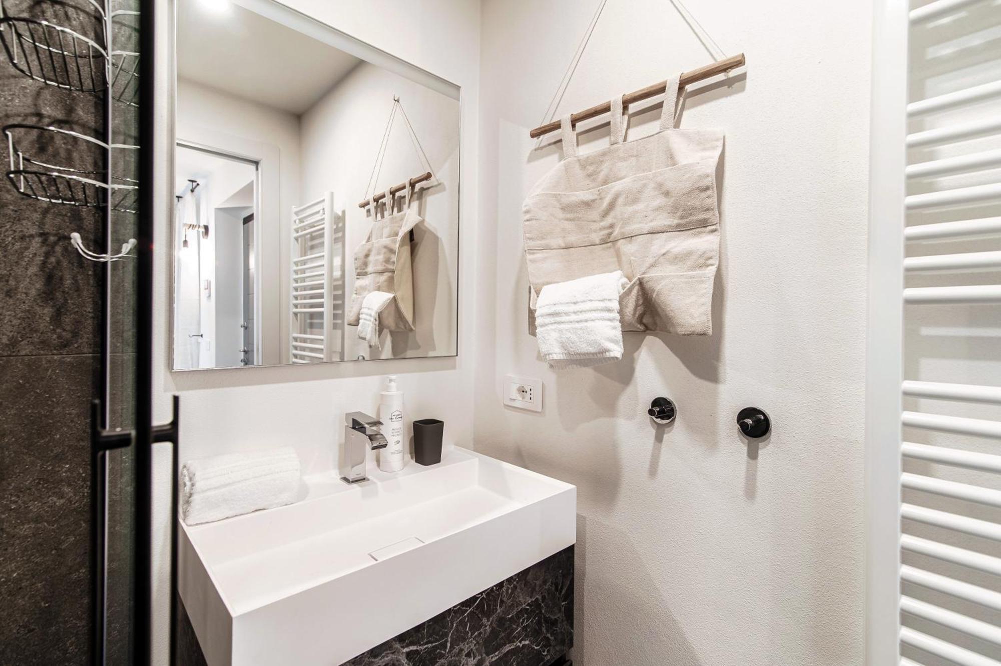 Martina - By Myhomeincomo Apartment Como